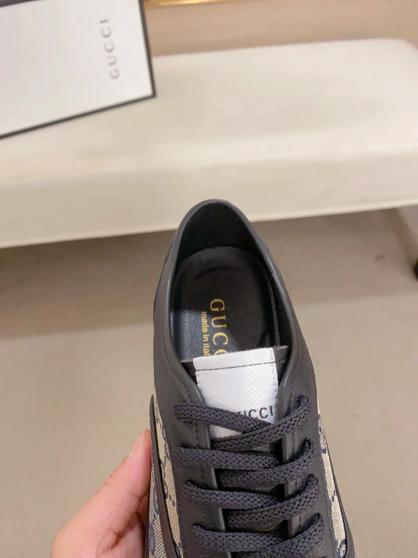 Men's clothing and shoes💰:400💰 (GUCCI) The latest model from the official website 🎁🎁Casual and fashionable men's shoes👟, hot style 💥The version is simple and elegant, exclusive for trendy men. Unique official website latest brand elements 👑Gucci original decoration, fashionable and generous, the fabric is original cowhide ✅sheepskin lining, the official website specifies wear-resistant casual outsole, the classic model is taken in kind at the counter🎬38-44 (45 is not returned or exchanged)